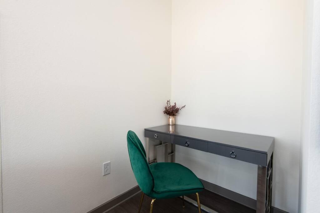Centrally Located Apartments With Free Parking Glendale Exteriér fotografie